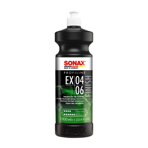 1L Flasche des SONAX Profiline EX 04-06, ideal zur Entfernung von leichten Kratzern und Hologrammen und für eine glänzende, glatte Oberfläche.